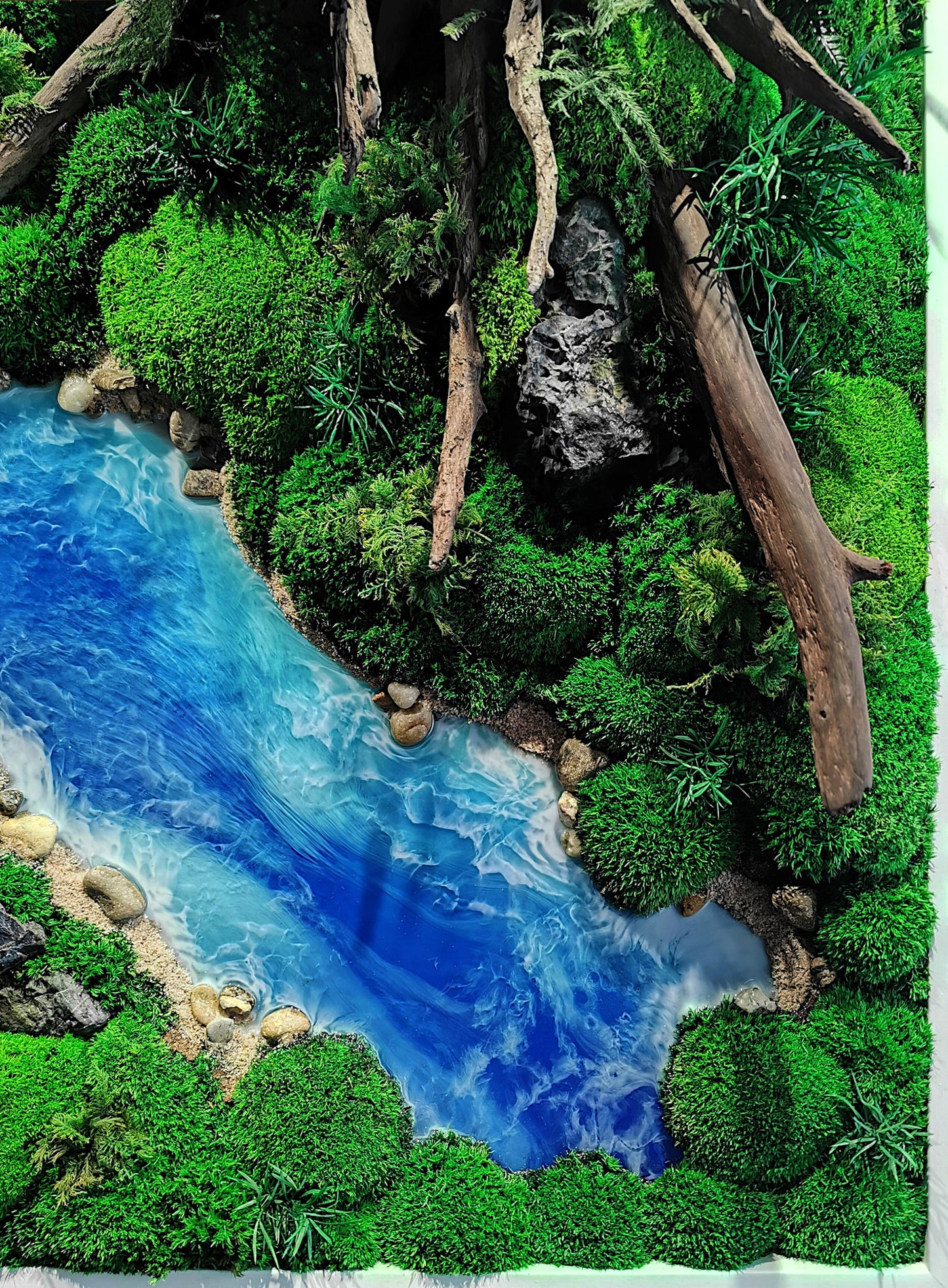 Handgefertigtes Moosbild "Forest River" Waldbild mit Wurzeln & Flusselementen