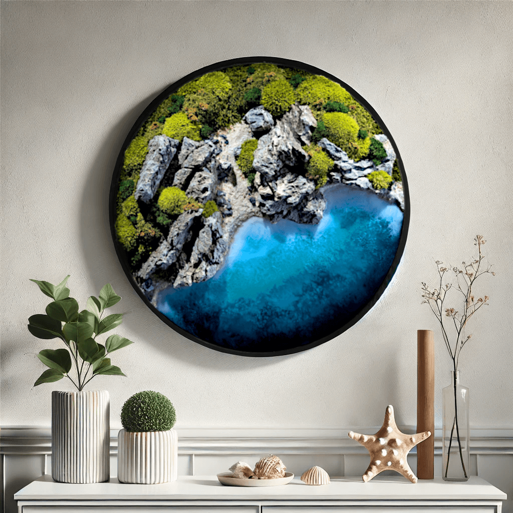 Runde Wandkunst "Autumn Coast" zeigt herbstliche Küste mit Felsen und blauem Wasser aus Epoxidharz.