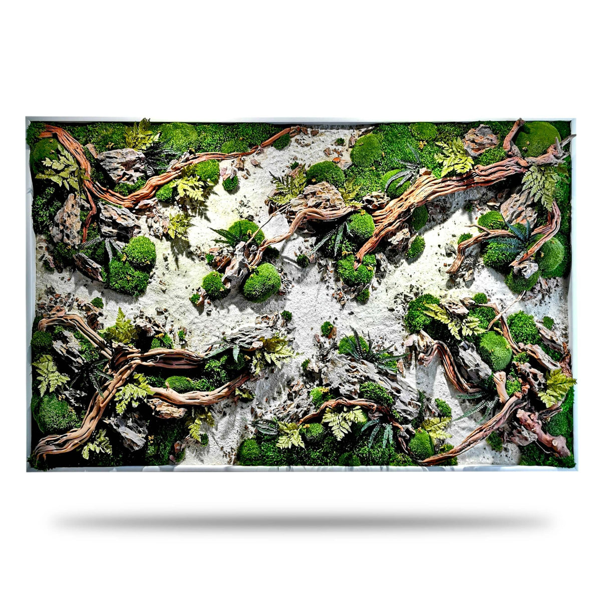 Moosbild Holzbild 'Dried Riverbed' mit Holz, echten Steinen und Moos für natürliche Wandkunst.