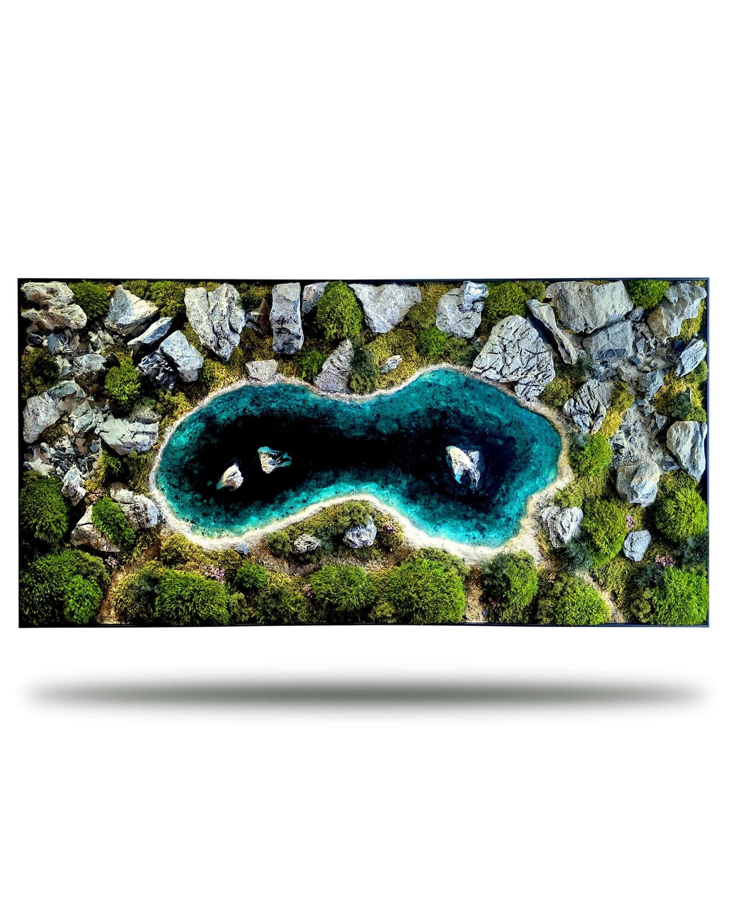 Alpiner Bergsee aus Moos Holz & Epoxidharz - Healthyscape in handgefertigter Kunstform, dargestellt mit Moos und Epoxidharz.