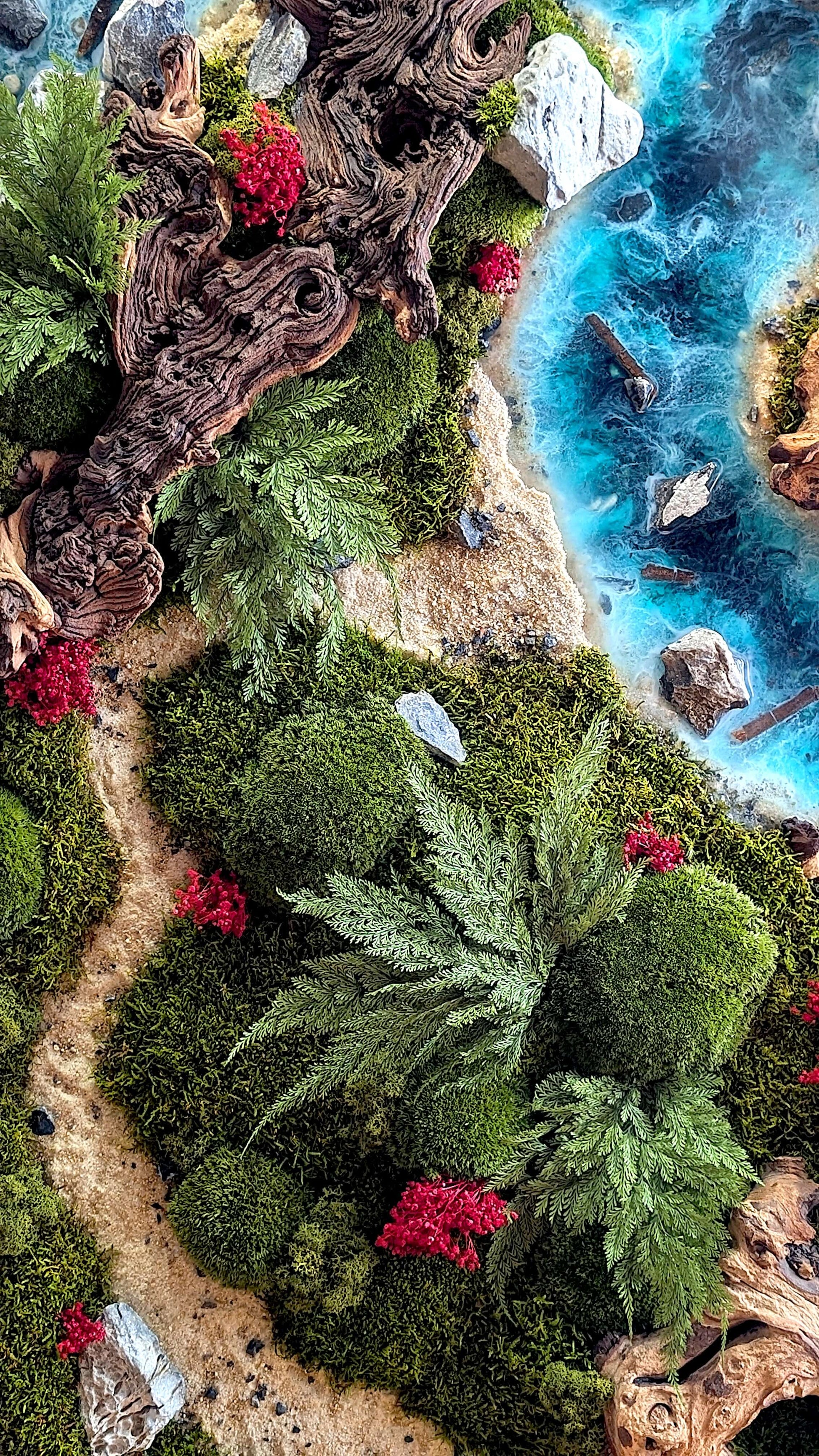 Moosbild Panorama mit Epoxidharz-Pflanzenbild Naturkunst XXL mit Moosen, Wurzeln und Epoxidharz-Fluss.