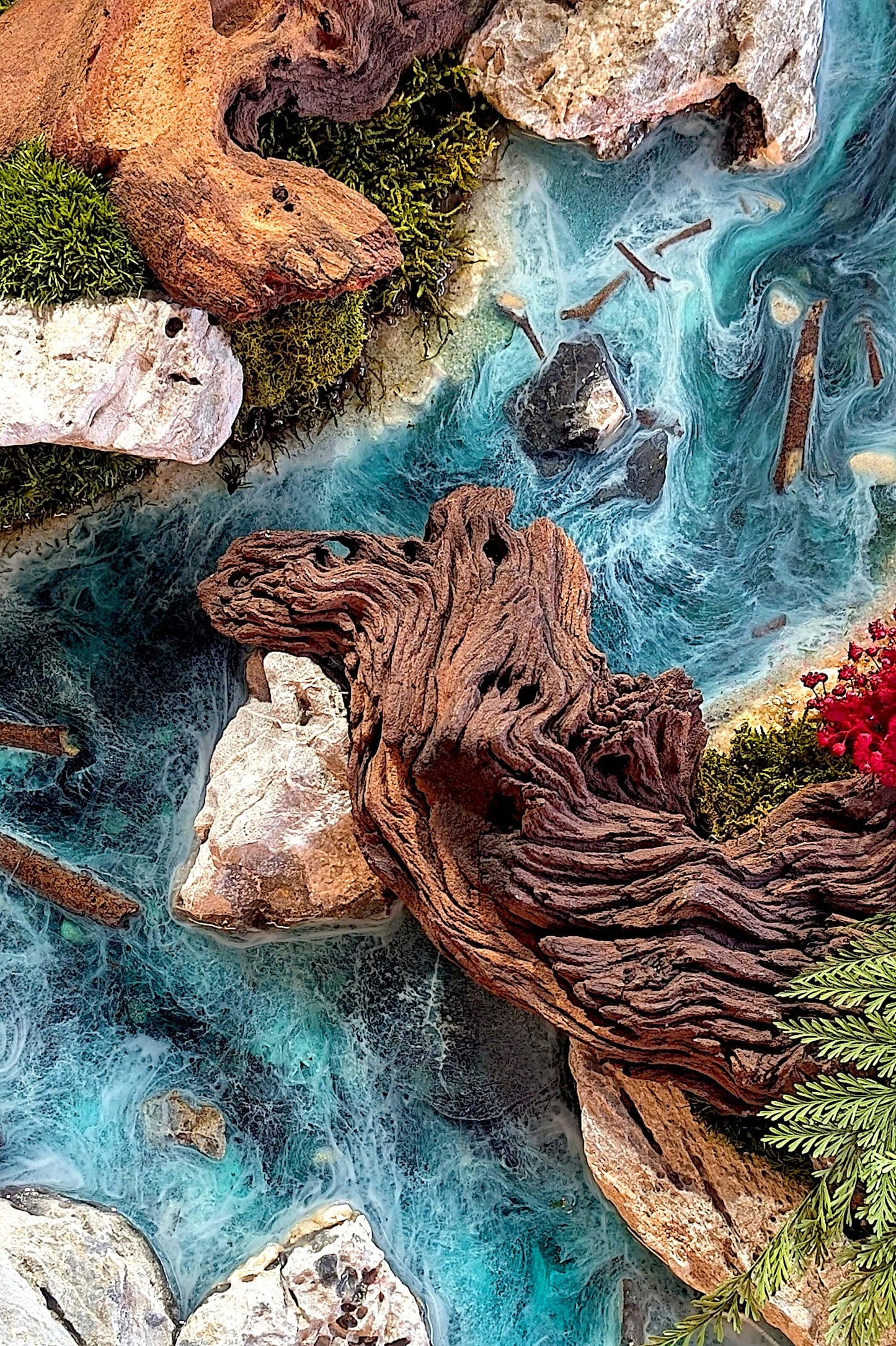 Moosbild Panorama mit Epoxidharz-Pflanzenbild Naturkunst XXL mit Mopani-Wurzeln und Epoxidharz-Fluss.